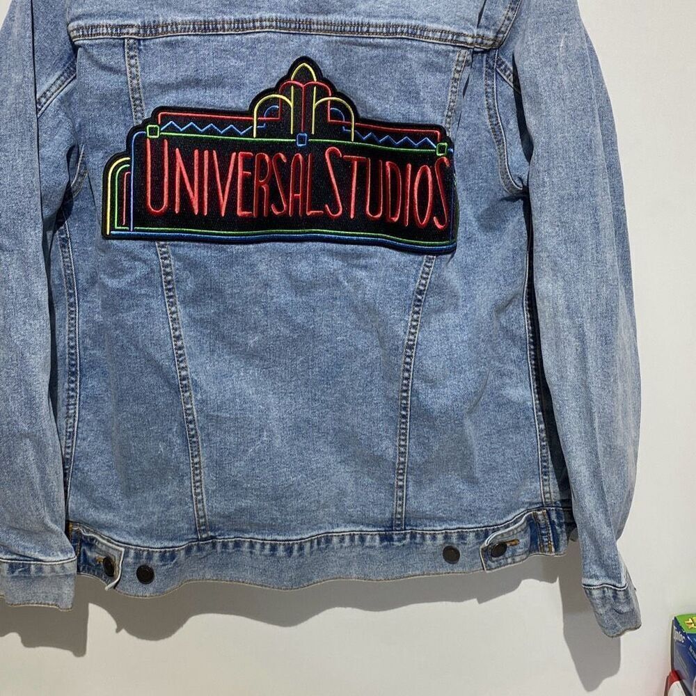 Universal Studios Women's Blue Collared Embroider… - image 8